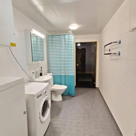 Kotimaailma - Saunallinen Kolmio Laehellae Lentokenttaeae Vantaa