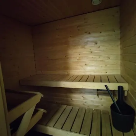 Apartment Kotimaailma - Saunallinen Kolmio Laehellae Lentokenttaeae *