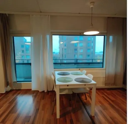 Kotimaailma - Saunallinen Kolmio Laehellae Lentokenttaeae Апартаменты Вантаа